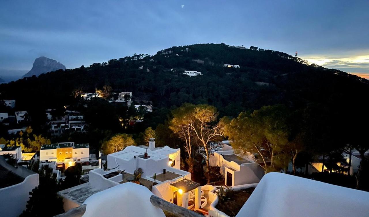 Ibiza Style Views From Terraces 1-bed House Casa de Férias *